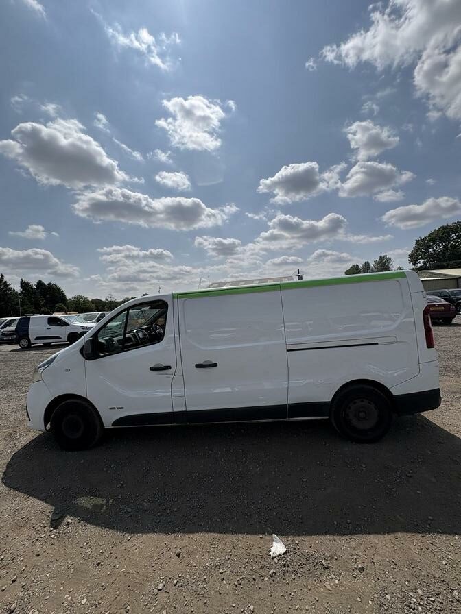 2016 Renault Trafic – Model: Trafic LL29 Business+ dCi – HN66WDR