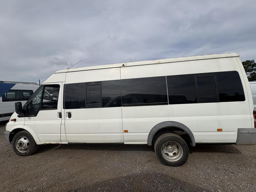 2006 Ford Transit – Model: Transit Minibus – DY06EWD