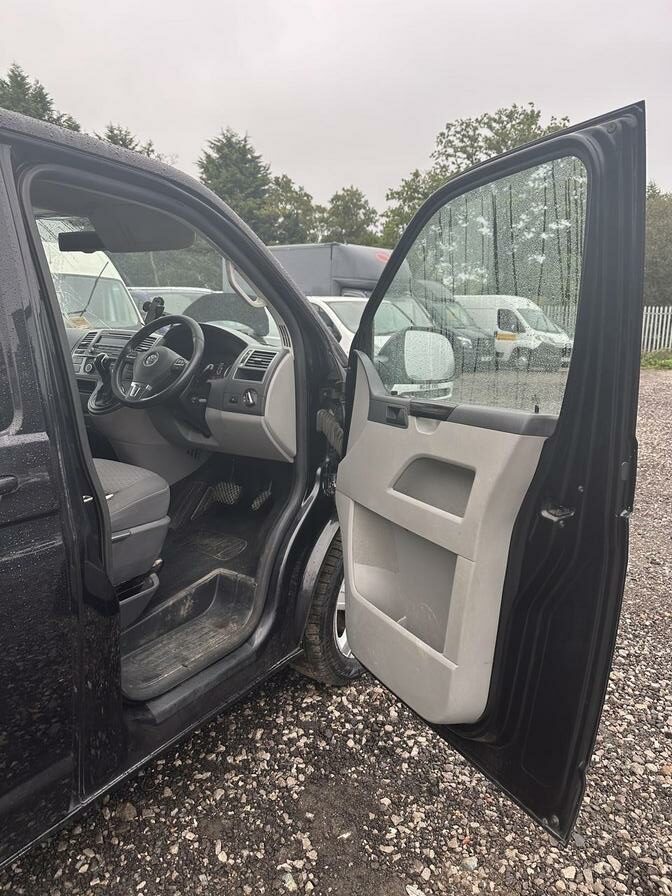 2013 Volkswagen Transporter – Model: Transporter T28 Highline 180 TDI LWB Auto – FN63VCA