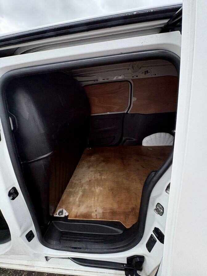 2021 Vauxhall Combo – Model: Combo 2300 Dynamic TD – DS21SZU