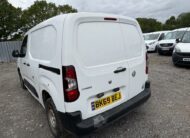 2019 Vauxhall Combo – Model: Combo 2000 Edition TD S/S – BK69BEJ
