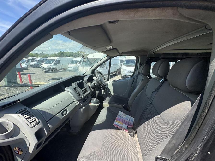 2012 Vauxhall Vivaro Combi – Model: Vivaro 2900 Combi CDTi Semi-Auto 113 – NV61RBO