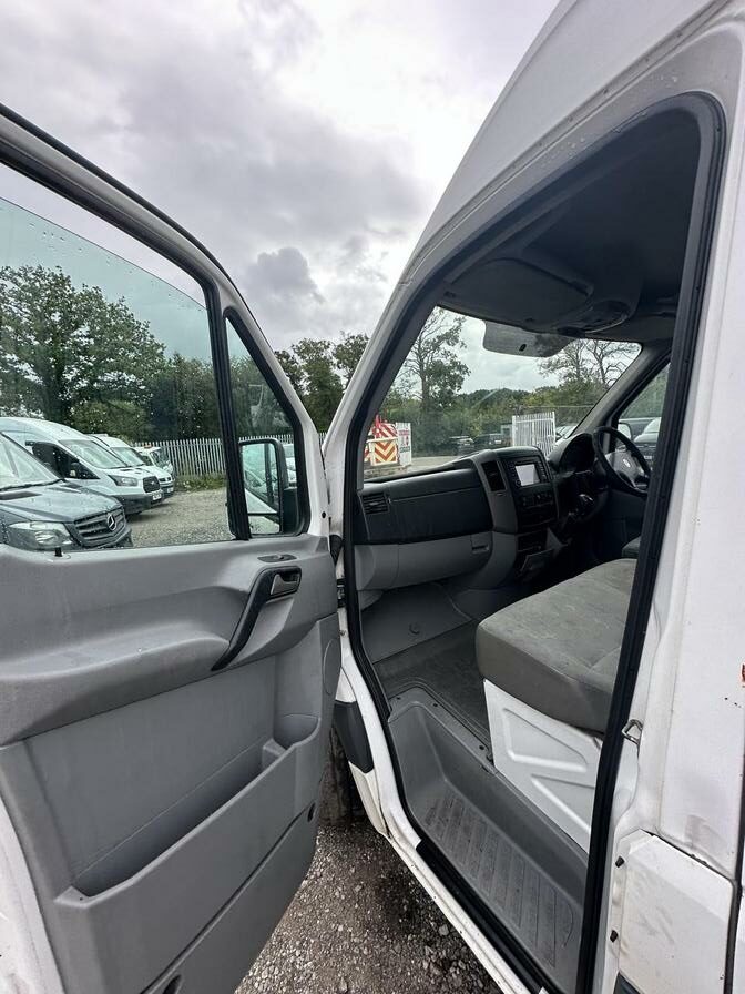 2011 Volkswagen Crafter – Model: Crafter 35 Blue TDI 108 M – KR11ZKU