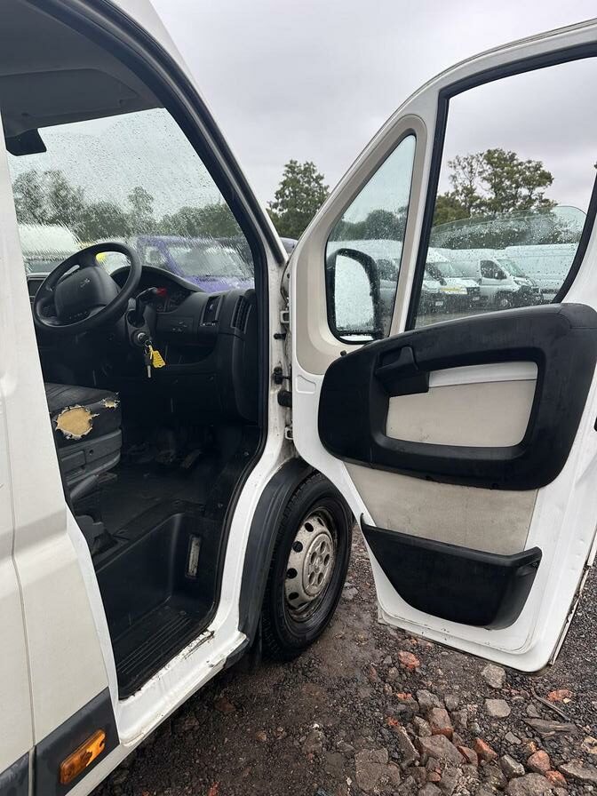 2017 Peugeot Boxer – Model: Boxer 435 Professional L4H2 Blue HDi – EY67ZDG