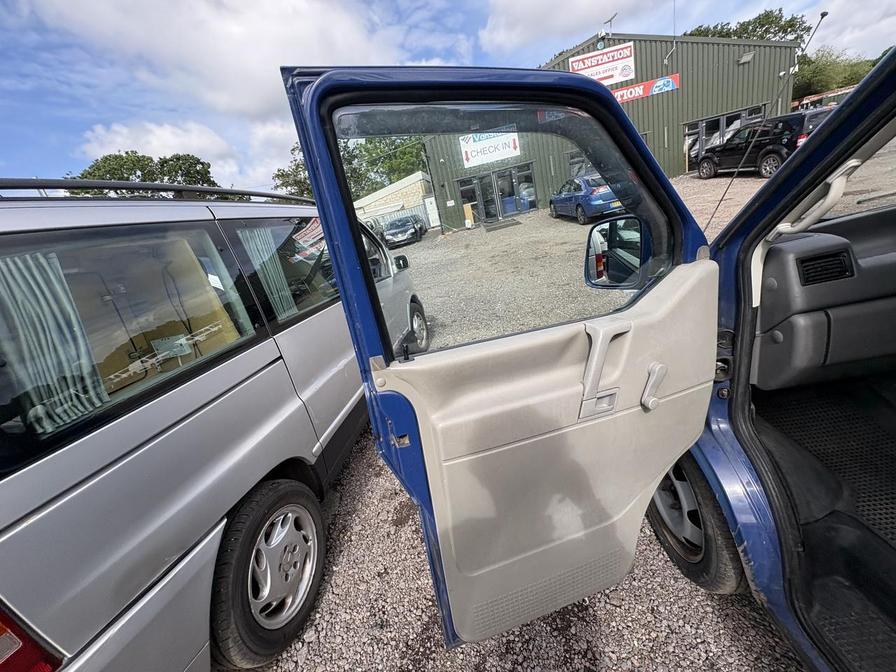 2001 Volkswagen Transporter – Model: 800 Special TD SWB – YC51HVU