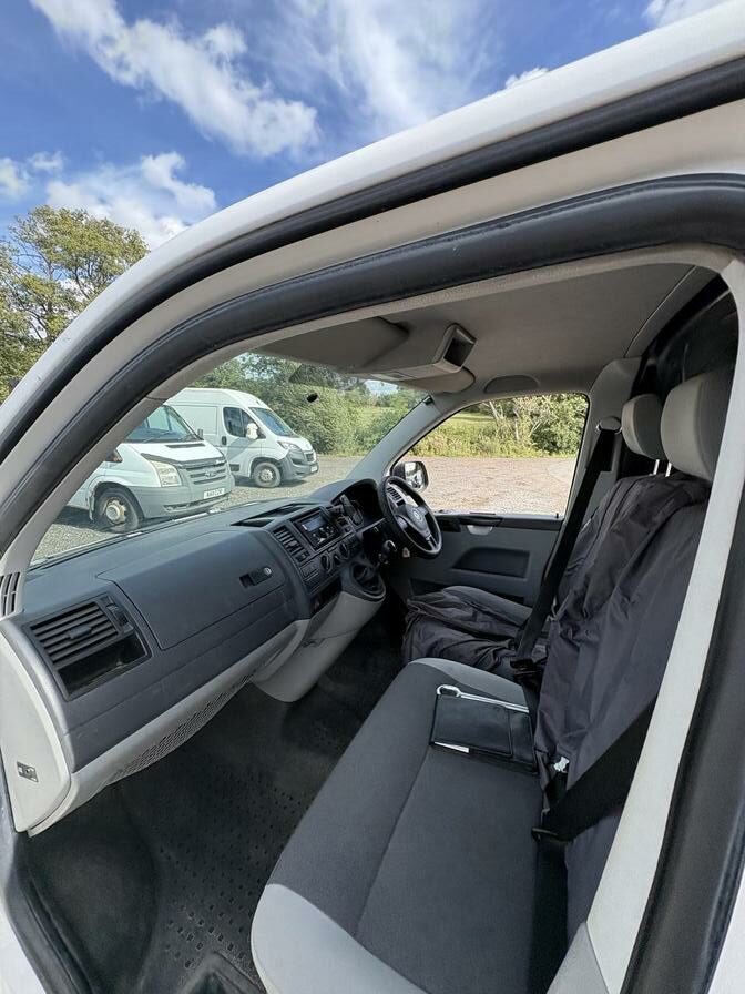 2014 Volkswagen Transporter – Model: Transporter T28 Startline TDI – YF64XKE