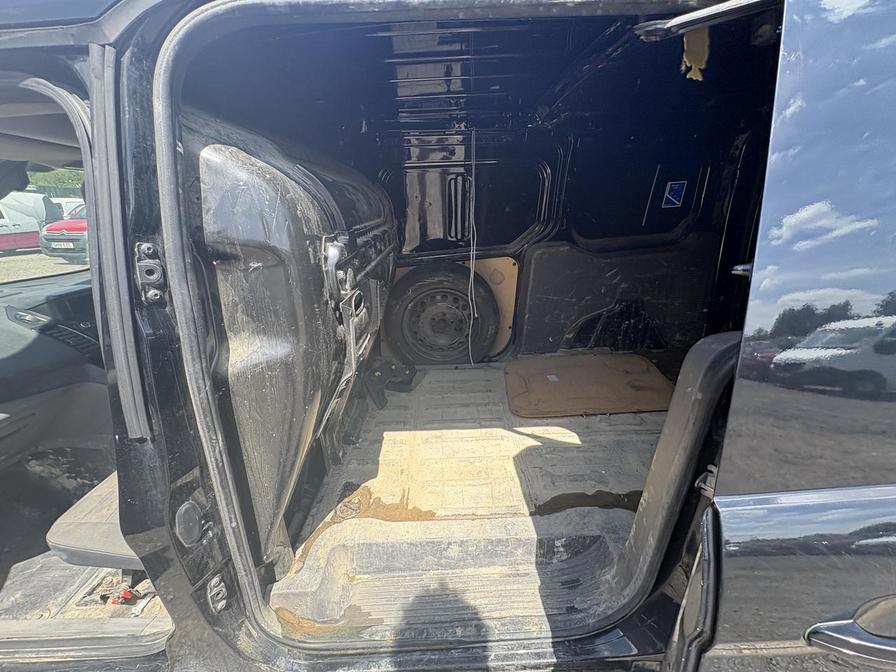 2019 Ford Transit Connect – Model: Transit Connect 240 Limited TDCi – KV69WWO