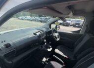 2021 Vauxhall Combo – Model: Combo 2300 Dynamic TD – DH21AUV