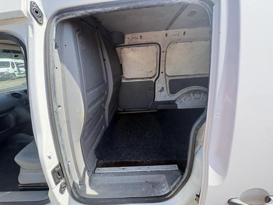 2009 Volkswagen Caddy MaxI – Model: Caddy Maxi C20 TDI 104 – LM59LZF