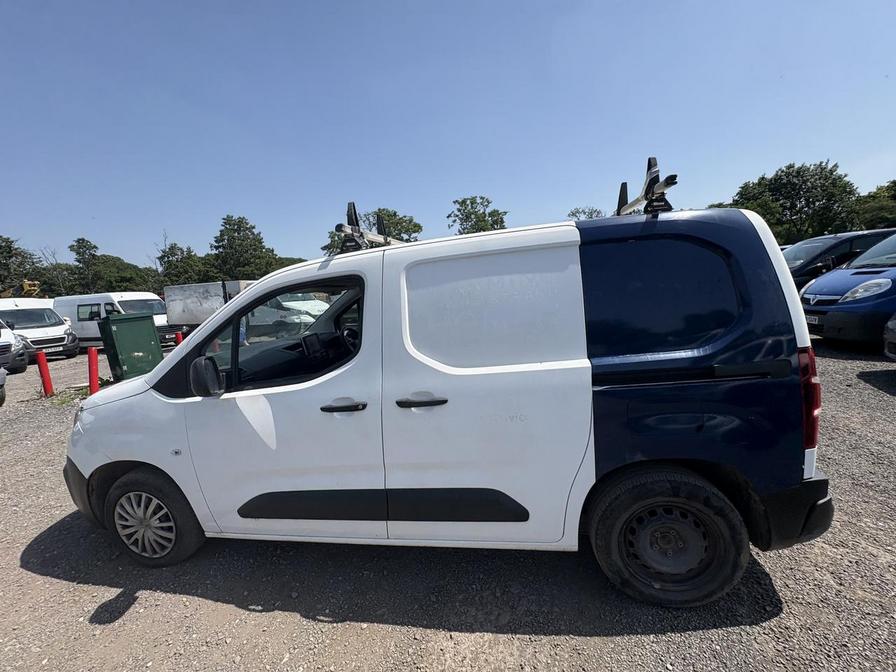 2020 Citroen Berlingo – Model: Berlingo 650 Enterprise Blue HDi S/S – SM70AEV