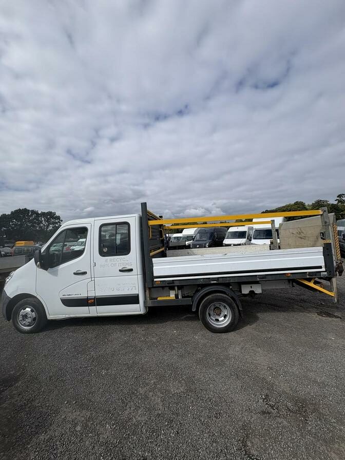 2012 Renault Master – Model: Master MLL35 dCi DRW – NX62FON