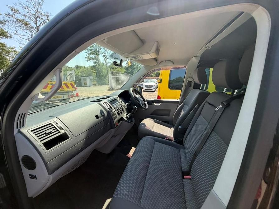 2014 Volkswagen Transporter – Model: Transporter T30 Trendline 180 TDI SWB – SY14UET