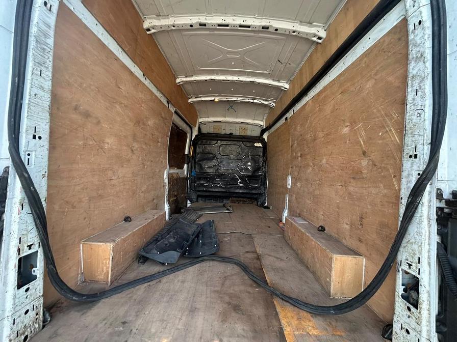 2018 Ford Transit – Model: Transit 350 – YR68EJG