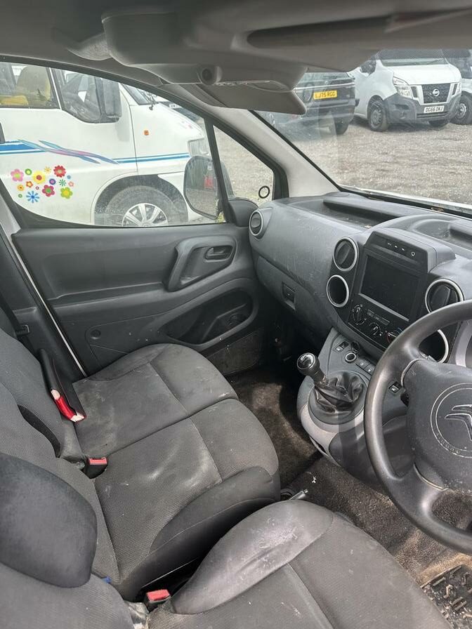 2017 Citroen Berlingo – Model: Berlingo 625 Enterprise Blue HDi – CN67BYU