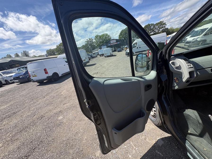 2012 Vauxhall Vivaro Combi – Model: Vivaro 2900 Combi CDTi Semi-Auto 113 – NV61RBO