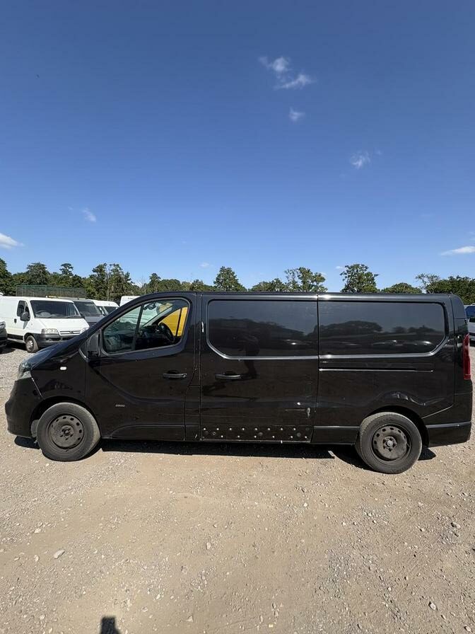 2016 Vauxhall Vivaro – Model: Vivaro 2900 Sportive CDTi Bi-T S/S – LK66WXO
