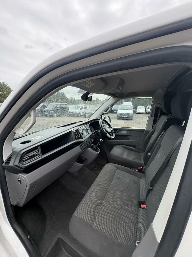 2020 Volkswagen Transporter – Model: Transporter T28 Highline TDI – CV20LZJ