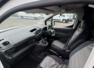 2021 Vauxhall Combo – Model: Combo 2300 Dynamic TD – DS21SZU