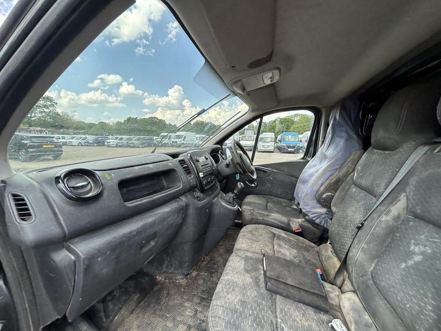 2016 Vauxhall Vivaro – Model: Vivaro 2900 Sportive Bi-T CDTi ecoFLEX S/S – YR66UMY