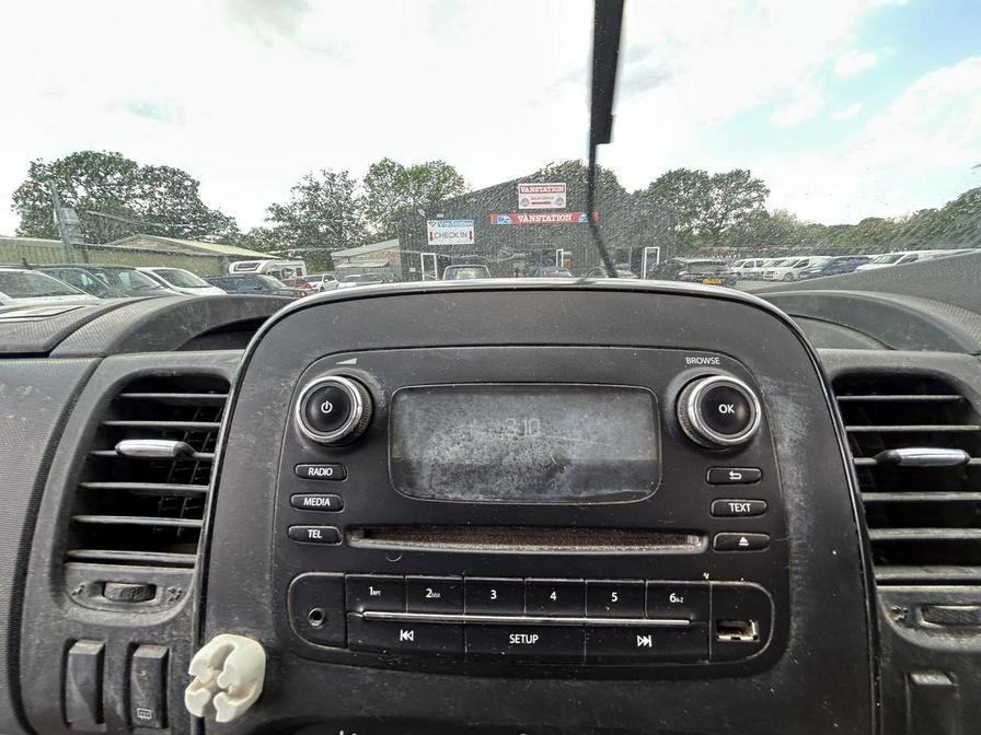 2016 Vauxhall Vivaro – Model: Vivaro 2900 Sportive Bi-T CDTi ecoFLEX S/S – YR66UMY