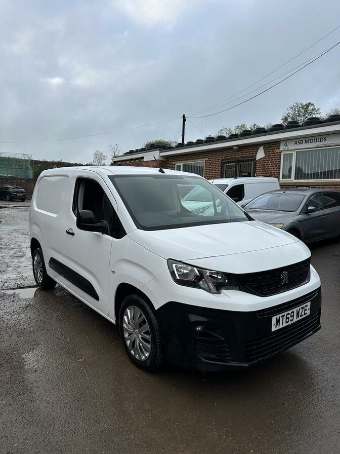 2019 Peugeot Partner – Model: Partner Professional L1 Blue HDi – MT69WZE