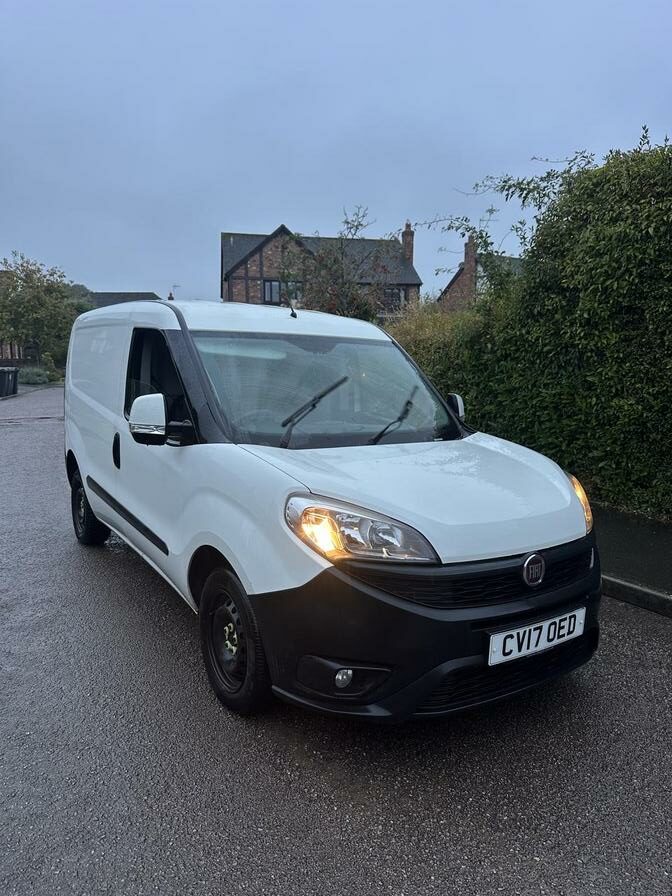 2017 Fiat Doblo Cargo – Model: Doblo 16v SX MultiJet II – CV17OED