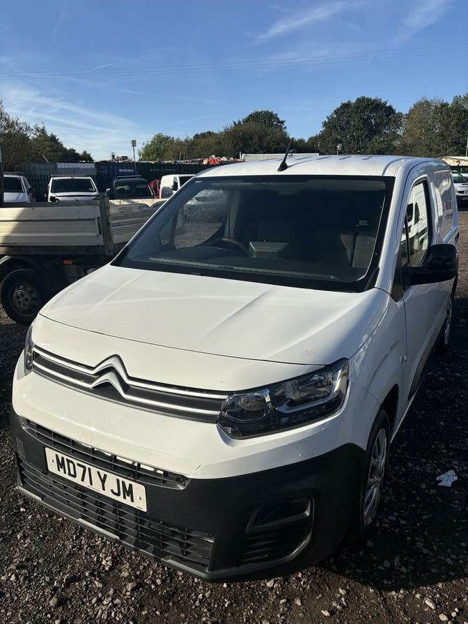 2022 Citroen Berlingo – Model: Berlingo 1000 Enterprise Professional Blue HDi – MD71YJM