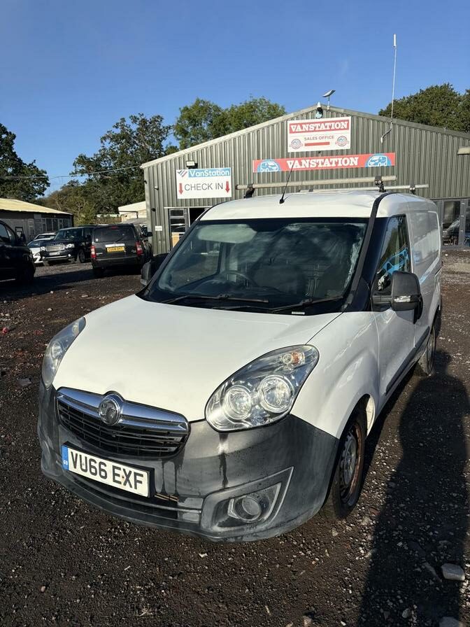2016 Vauxhall Combo – Model: Combo 2000 L1H1 CDTi – VU66EXF