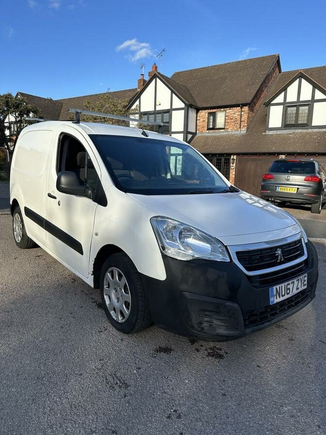 2017 Peugeot Partner – Model: Partner Professional L1 Blue HDi – NU67ZYE