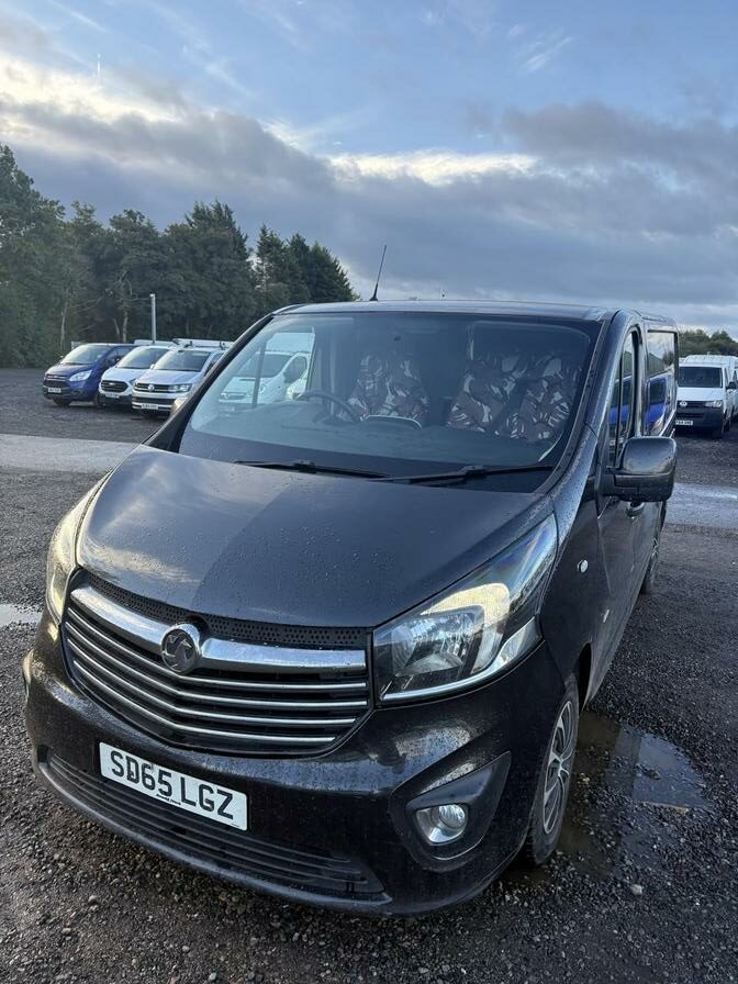 2015 Vauxhall Vivaro – Model: Vivaro 2700 Sportive CDTi – SD65LGZ