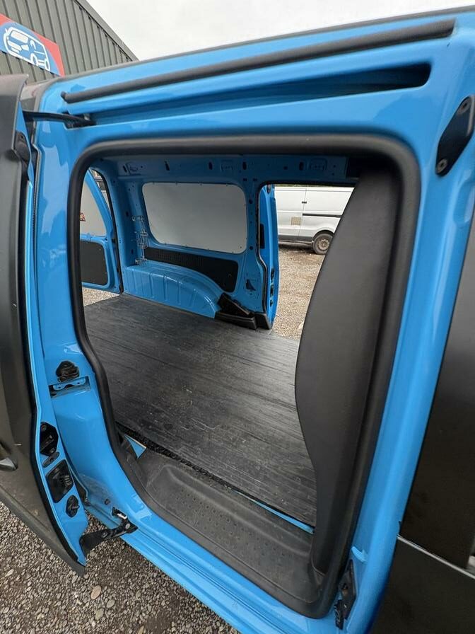 2016 Volkswagen Caddy – Model: Caddy Maxi C20 Startline TDI – PK16PWY