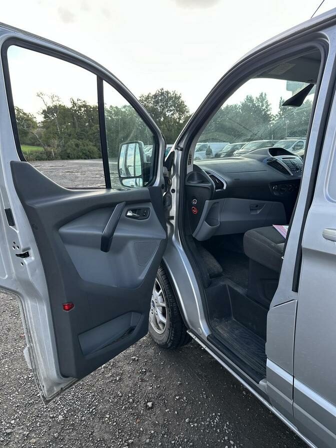 2014 Ford Transit Custom – Model: Transit Custom 270 Limited E-Tech – SF14XLH