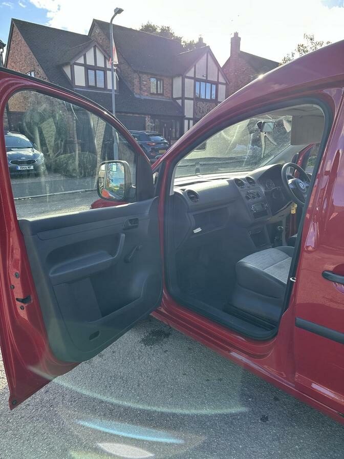2011 Volkswagen Caddy – Model: Caddy C20 TDI 102 – VE61BXM