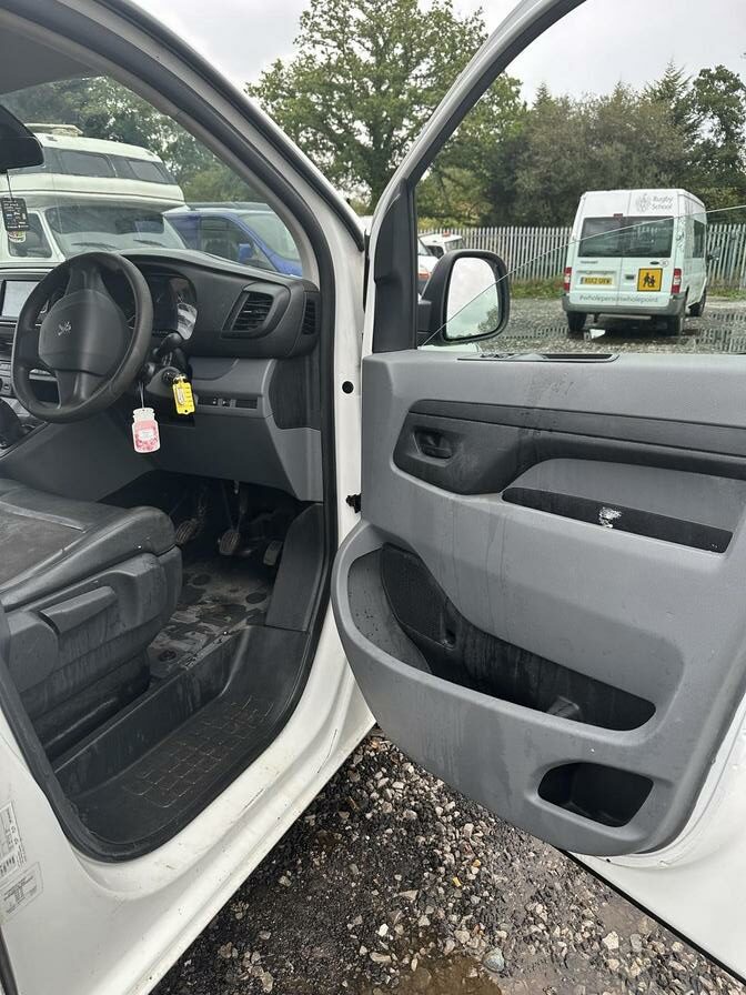 2019 Peugeot Expert – Model: Expert Professional Standard Blue HDi – NY19CNC