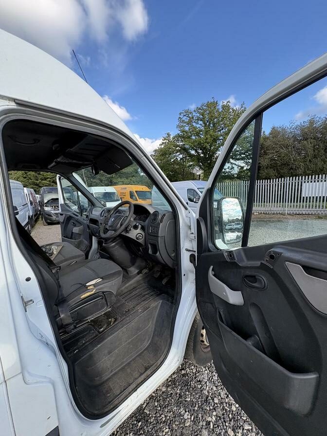 2013 Renault Master – Model: Master 125.35 LWB – BX13HDN