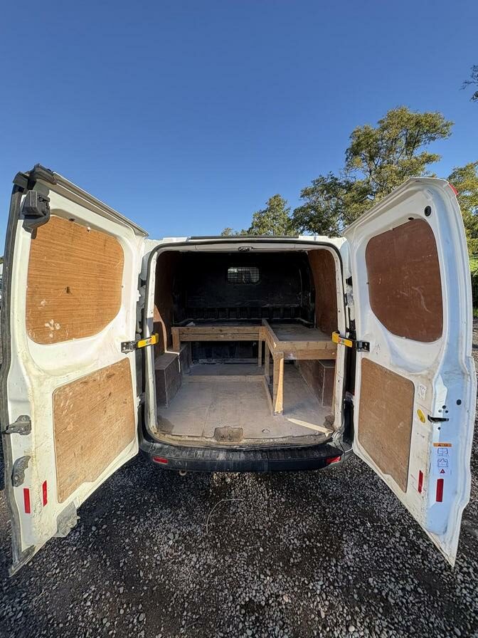 2020 Ford Transit Custom – Model: Transit Custom 300 Leader EcoBlue – CE20VUR