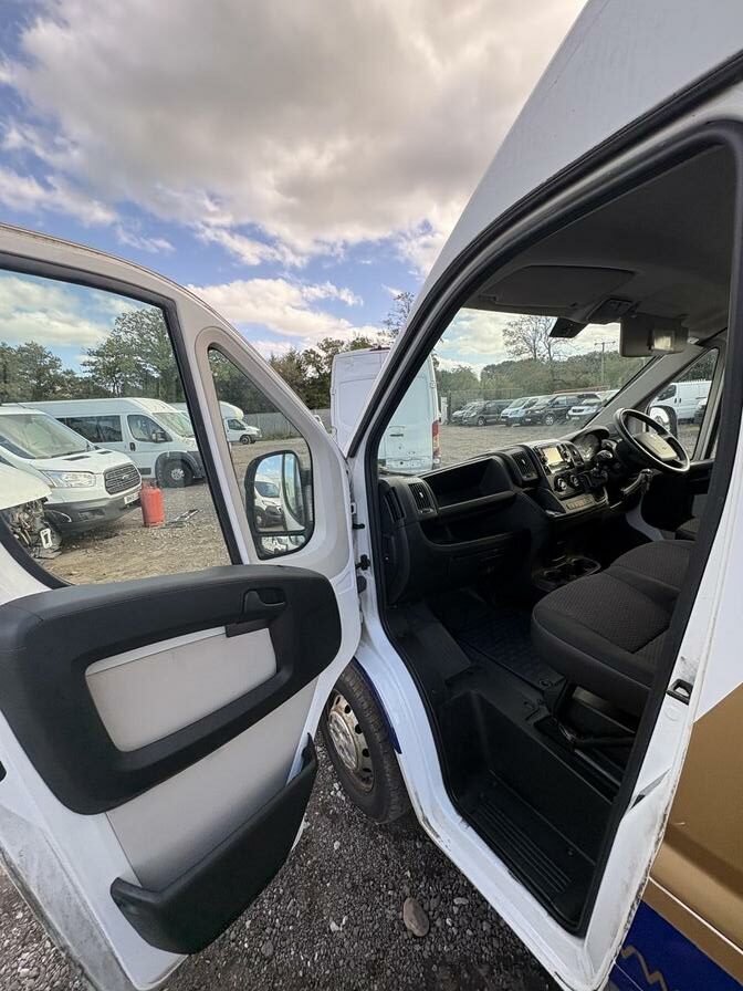 2019 Peugeot Boxer – Model: Boxer 335 Professional L2H2 Blue HDi – KP69RVL