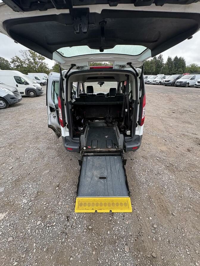 2015 Ford Tourneo Connect – Model: Tourneo Connect Style TDCi – YB15VWT