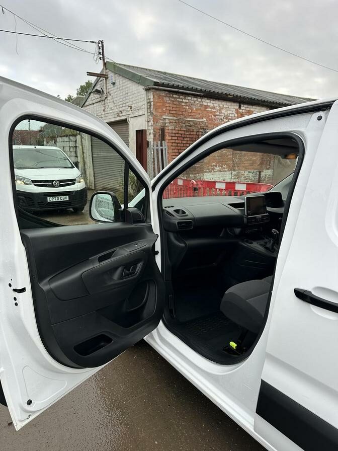 2019 Peugeot Partner – Model: Partner Professional L1 Blue HDi – MT69WZE