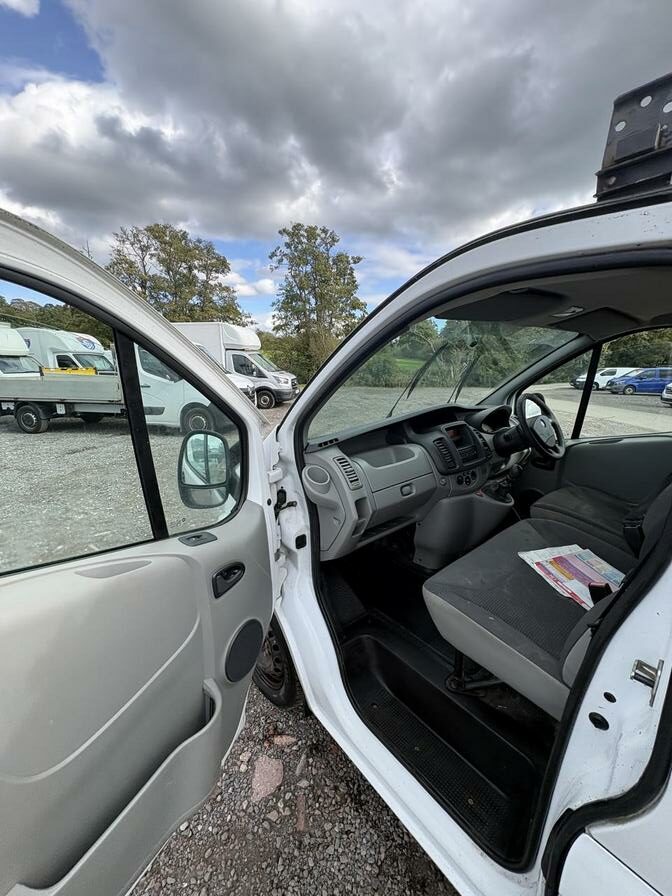 2011 Vauxhall Vivaro – Model: Vivaro 2700 CDTi 89 SWB – PE61XHN