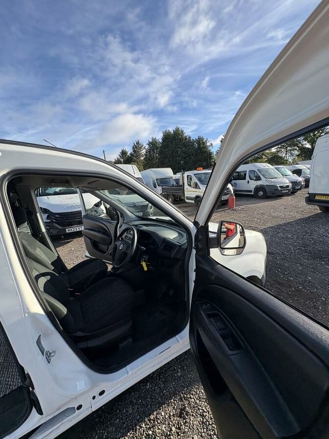 2018 Vauxhall Combo – Model: Combo 2300 CDTi – AP18MCS