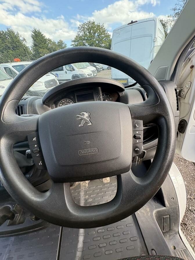 2019 Peugeot Boxer – Model: Boxer 335 Professional L2H2 Blue HDi – KP69RVL