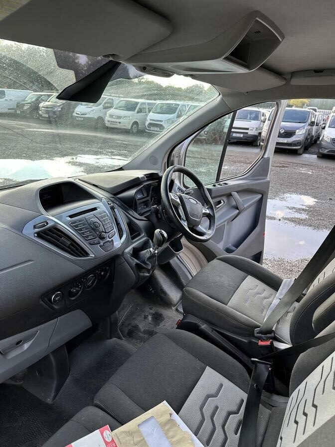 2014 Ford Transit Custom – Model: Transit Custom 270 Limited E-Tech – SF14XLH