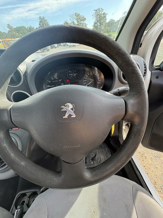 2014 Peugeot Partner – Model: Partner 850 Professional L1 HDi – FL14XPY