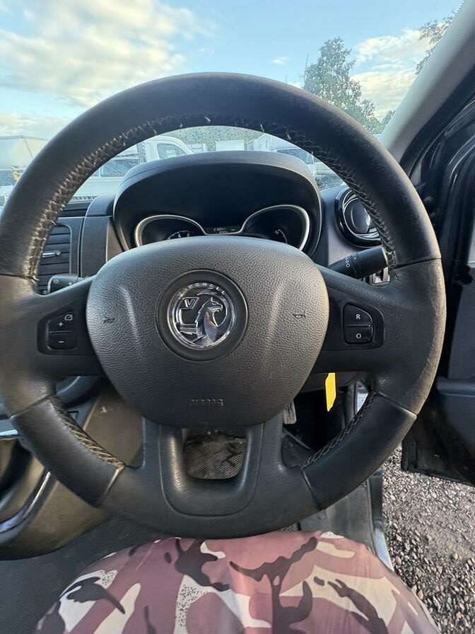 2015 Vauxhall Vivaro – Model: Vivaro 2700 Sportive CDTi – SD65LGZ