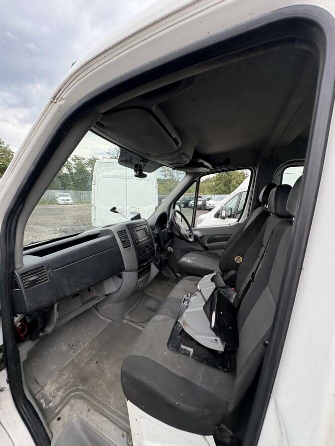 2017 Volkswagen Crafter – Model: Crafter CR35 TDI BlueMotion Technology – MD66UNP