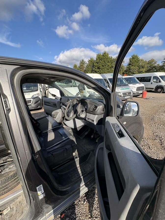 2016 Citroen Dispatch – Model: Dispatch 1000 Enterprise Blue HDi S/S – WM66GHA