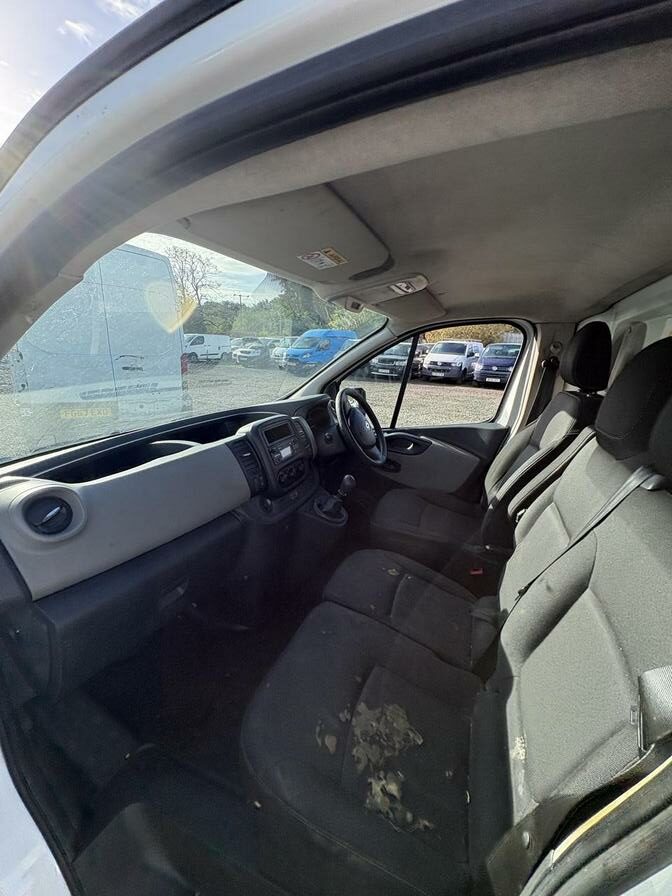 2016 Renault Trafic – Model: Trafic SL27 Business+ Energy dCi – LX66OMA