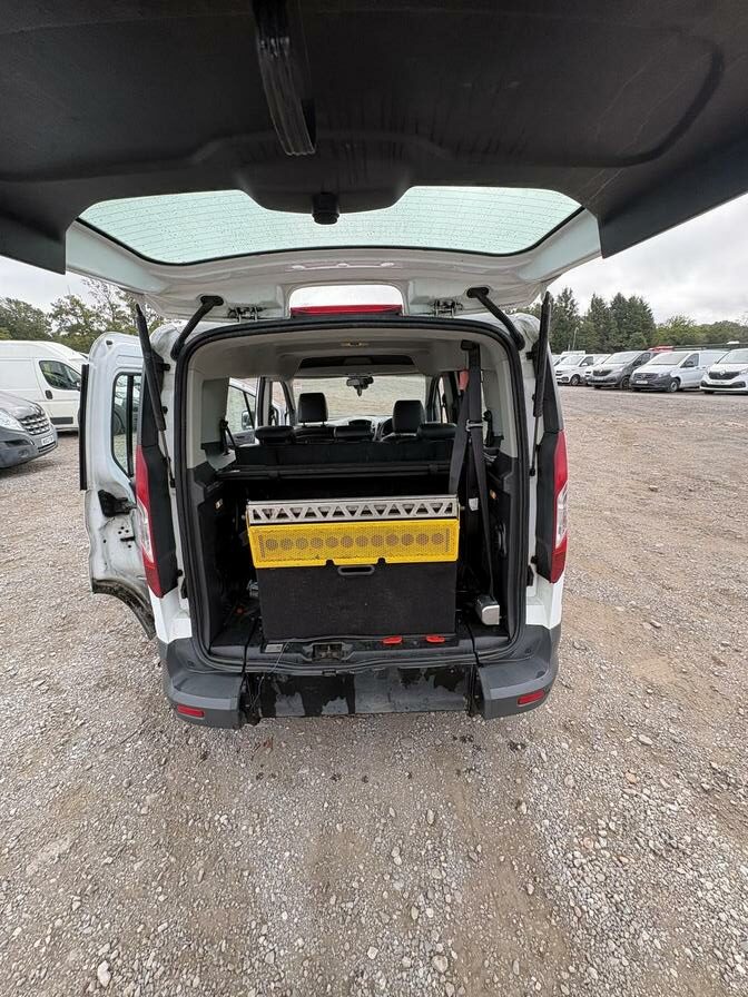 2015 Ford Tourneo Connect – Model: Tourneo Connect Style TDCi – YB15VWT