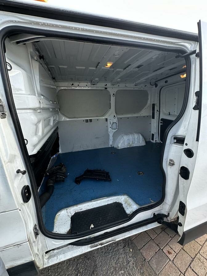 2017 Vauxhall Vivaro – Model: Vivaro  2900 CDTI – HY17ZDG